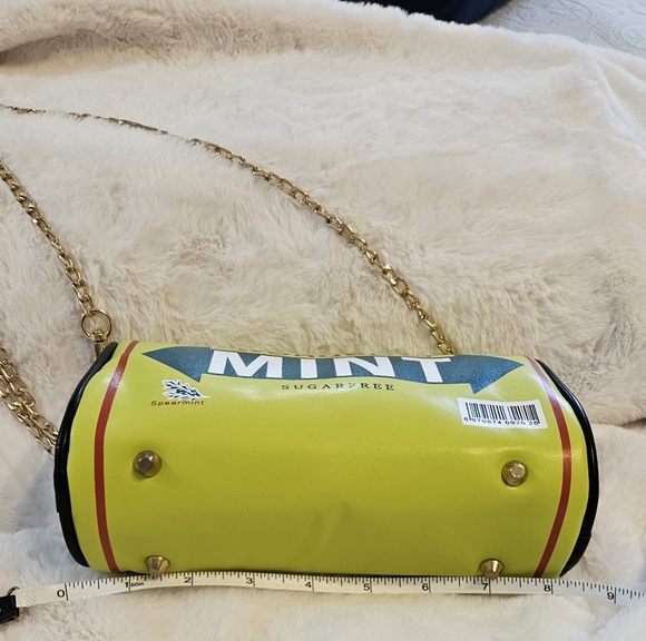 Mint Gum Purse - Picture 3 of 3